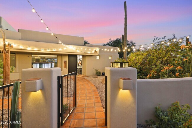 Foto del edificio - 7912 E Dale Ln