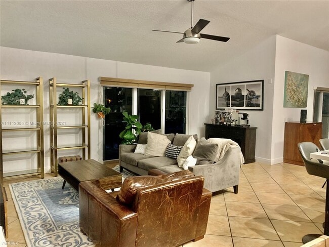 Building Photo - 4 br, 2.5 bath House - 16280 NW 9th Dr