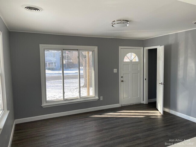 Building Photo - 6381 Cordell St