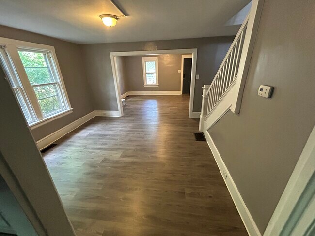 Building Photo - 681 Grier St