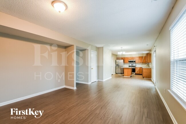 Foto del edificio - 19127 Fox Chase Dr