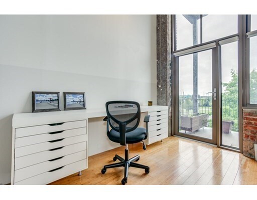 Foto del edificio - 156 Porter St
