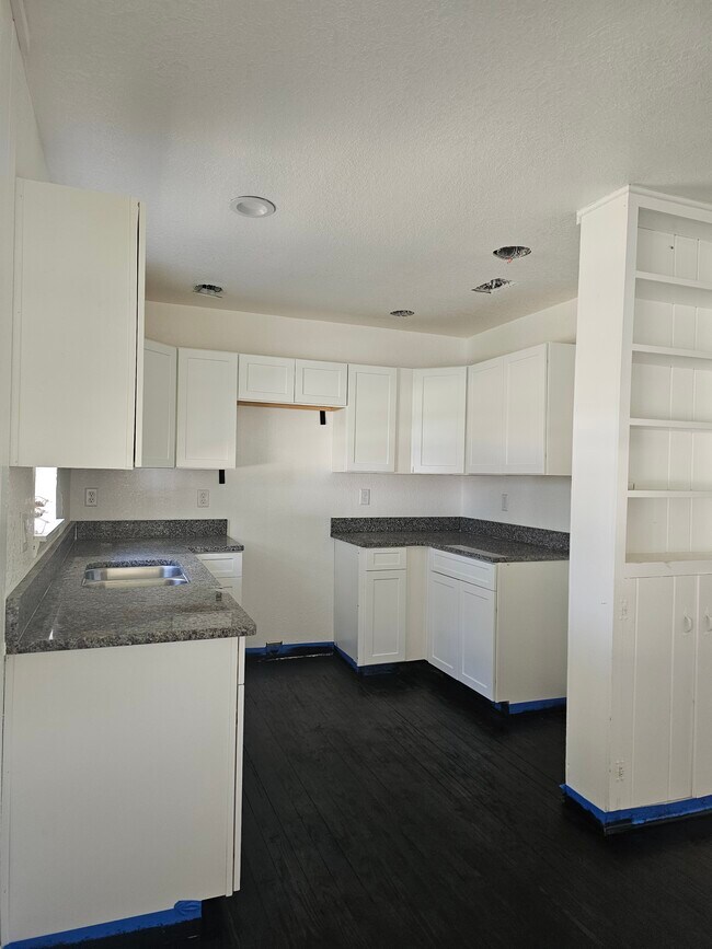 Foto del edificio - 322 SE 28th Ave