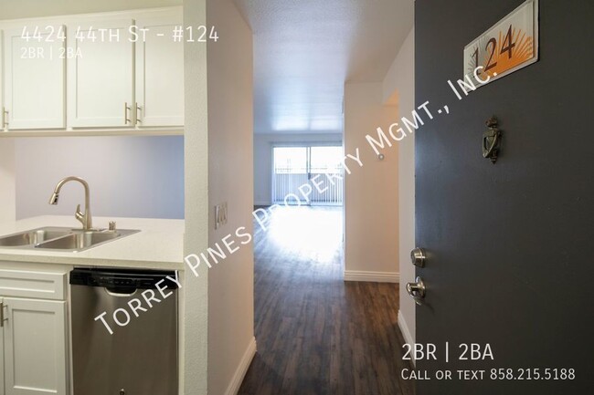Building Photo - Kensington/Talmadge Area: Beautiful 2 Bedr...