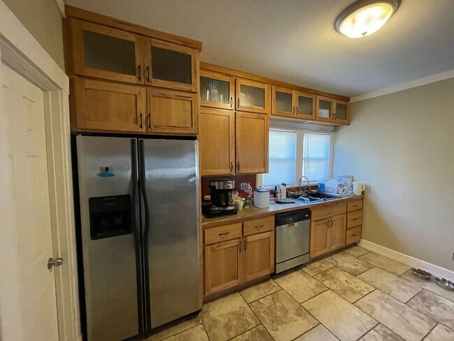 Building Photo - 1709 Laramie St