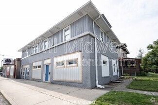 Building Photo - 5037 E 10th St