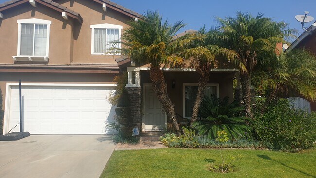 Foto del edificio - 2031 Pine Hurst Ln