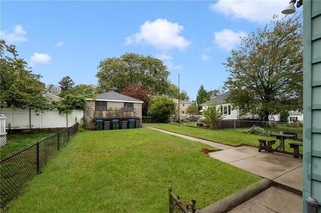 Foto del edificio - 112 Kimball St