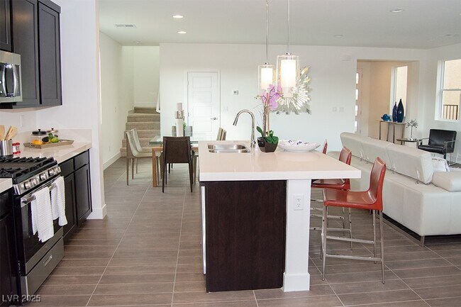 Foto del edificio - 4293 Paragon Highlands Ave