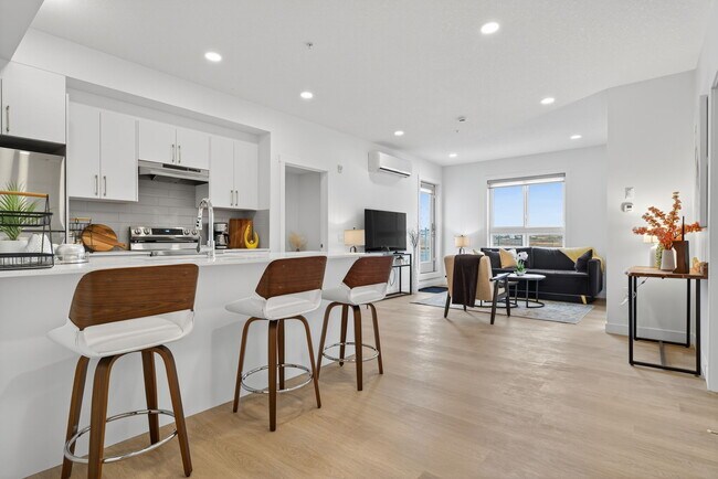 Photo du bâtiment - 2910 66 St SW