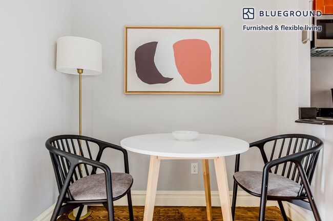 Building Photo - 234 E 14th St