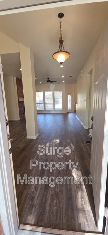 Foto principal - 629 Dorchester Dr