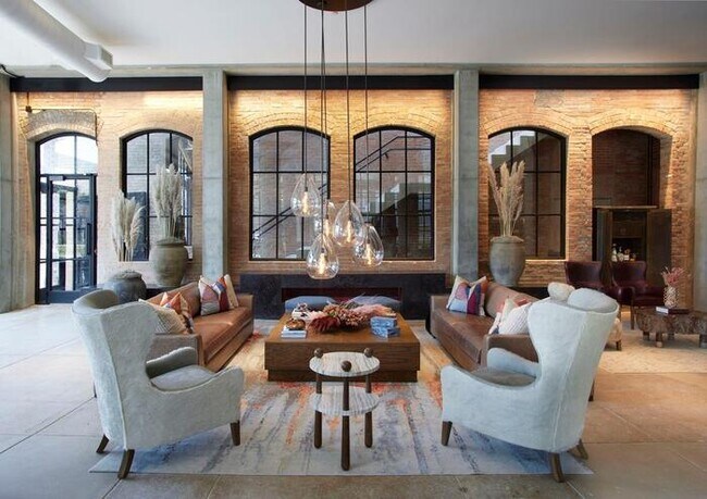 Foto del edificio - 315 Cesar Chavez Blvd