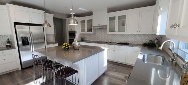 Foto del edificio - Gorgeous 4 Bedroom Model Home in the Cannery