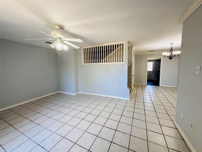 Foto del edificio - 7285 Chasewood Dr
