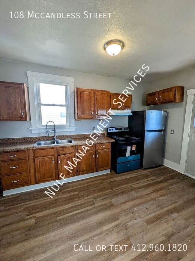 Photo - 108 McCandless St House