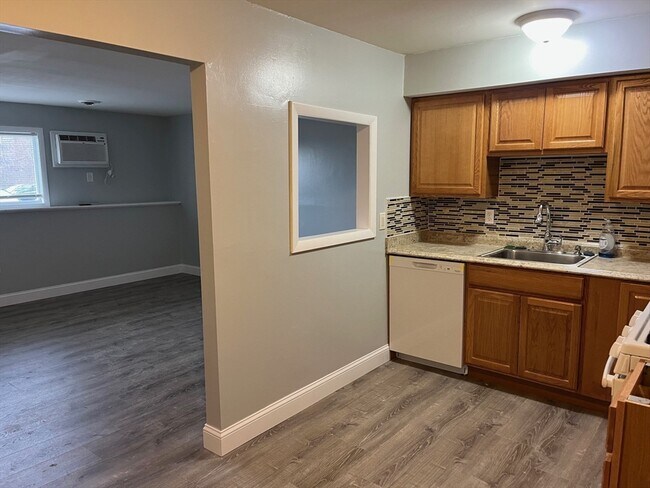 Foto del edificio - 225 Danforth St