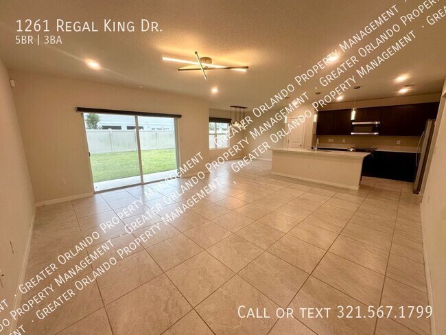 Foto del edificio - 1261 Regal King Dr
