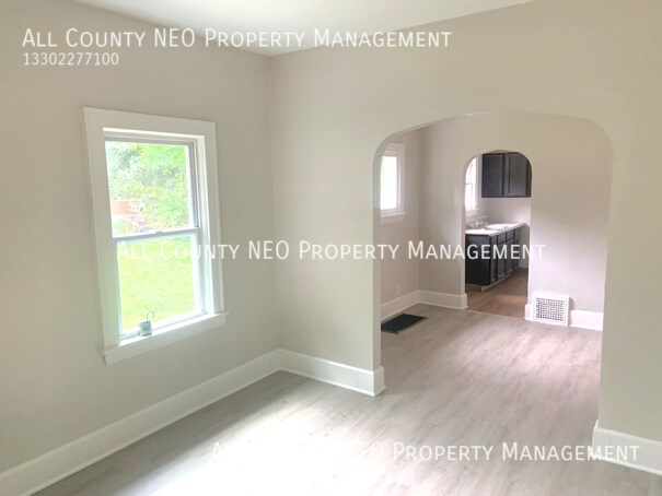 Building Photo - Cozy 2-Bedroom Home with Inviting Porch an...