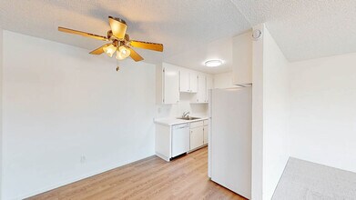 Building Photo - 402 Alameda del Prado