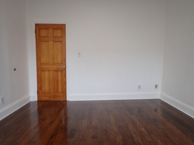 Foto del edificio - 1559 Eastern Pkwy