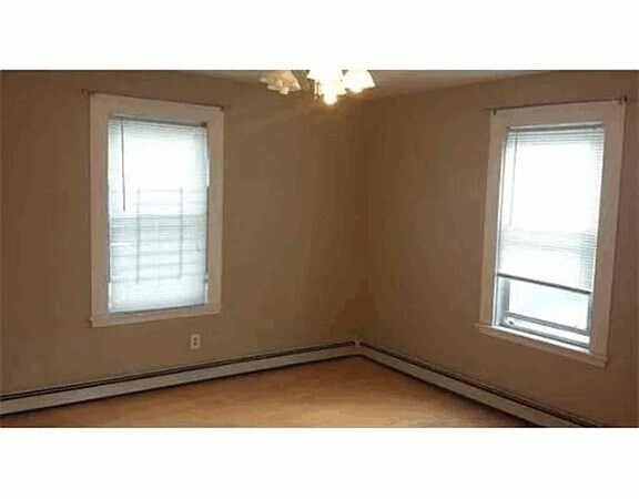 Foto del edificio - 62 Bostonia Ave