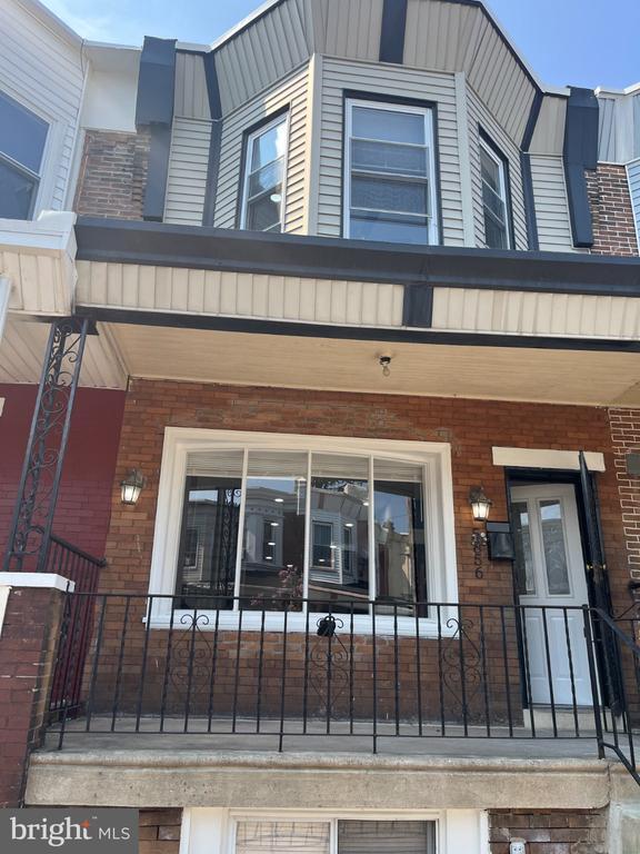 Foto del edificio - 5856 Walton Ave