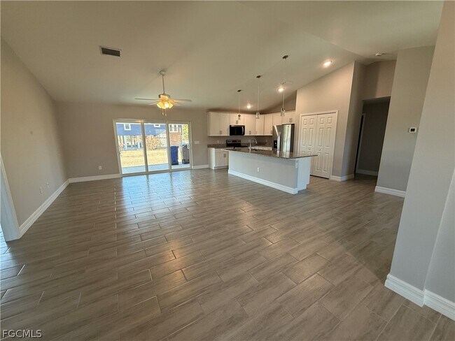 Building Photo - 5903 Ida Ave N