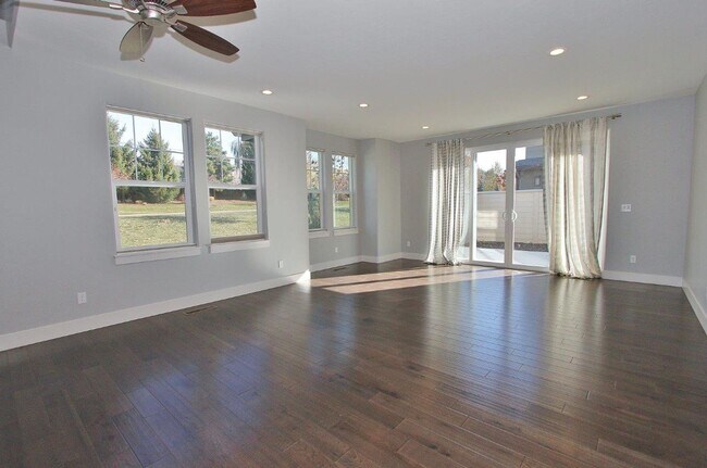 Building Photo - Immaculate Home in Harris Ranch