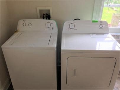 Building Photo - 1-Bedroom Retreat in the Heart of Luray - Perfect for Cozy Living!