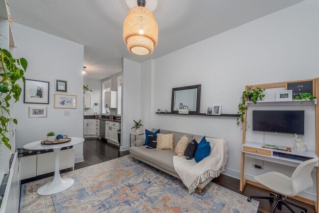 Foto del edificio - 1824 N Wolcott Ave