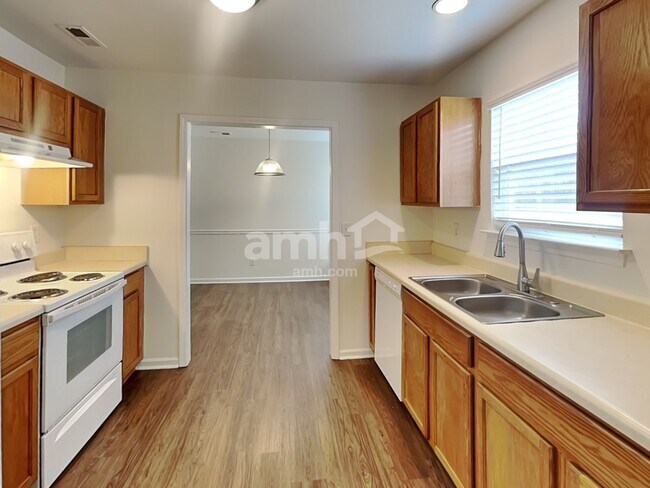 Foto del edificio - 4509 Canipe Dr