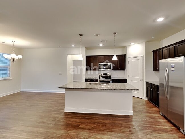 Foto del edificio - 2854 Chapel Hill Rd