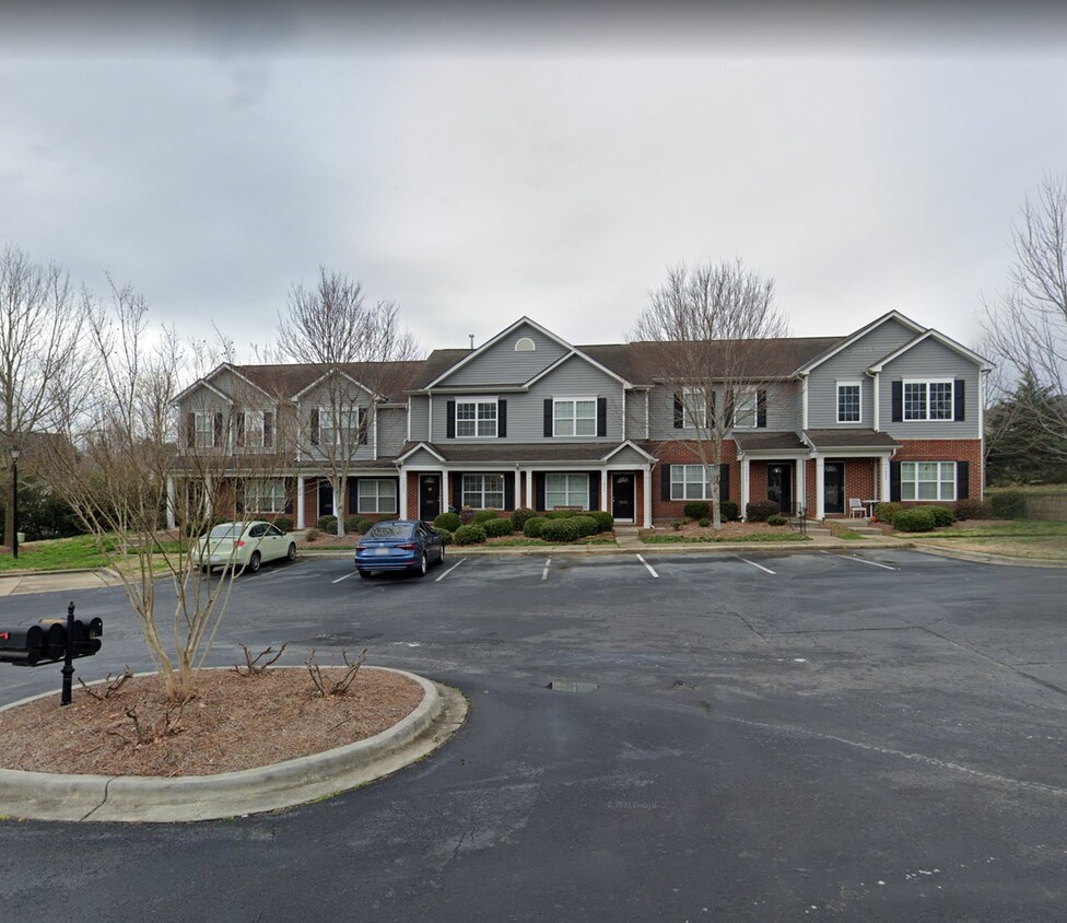 Primary Photo - Beautiful 3 story townhome in Charlotte, NC