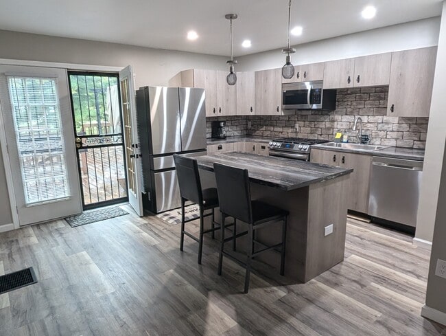 Foto del edificio - Rutland Ave