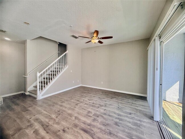 Foto del edificio - 2424 Grand Central Pkwy