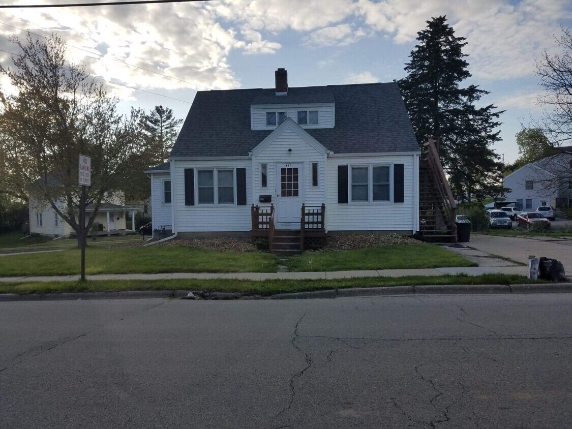 Foto principal - 460 Southwest Rd