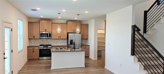 Building Photo - 1417 Purple Martin Dr