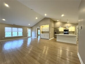 Building Photo - 540 Championship Dr