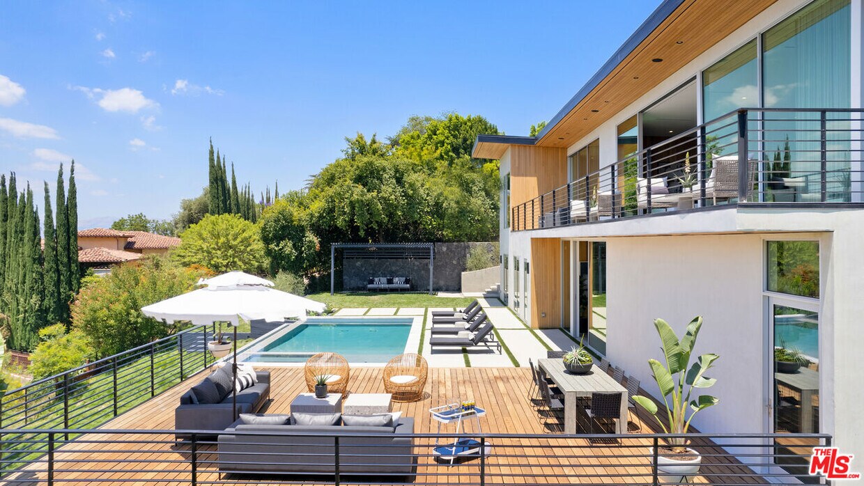 Foto principal - 17140 Oak View Dr