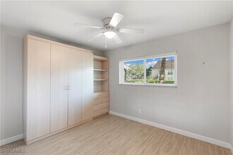 Building Photo - 1008 Manatee Rd