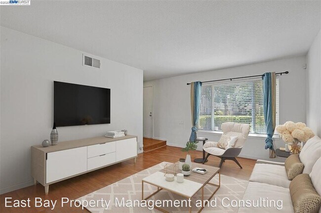 Building Photo - 3 br, 1.5 bath House - 4295 Polaris Avenue