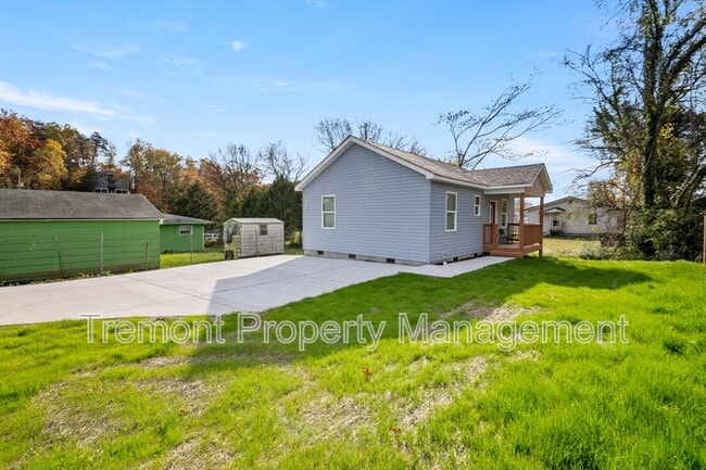 Building Photo - 24 Sawyer St