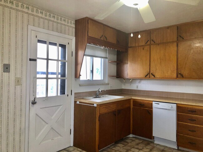 Building Photo - Stunning Duplex in Loveland!
