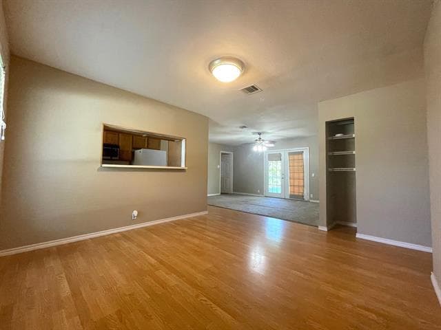Building Photo - 705 SW Southridge Dr