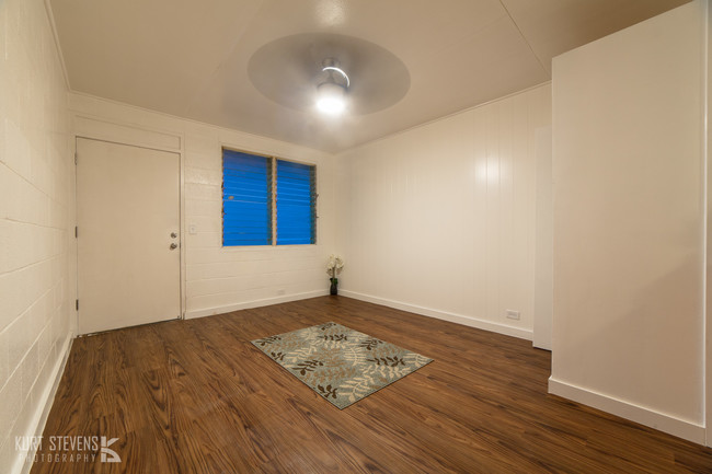 Building Photo - 242 Kaiulani Ave