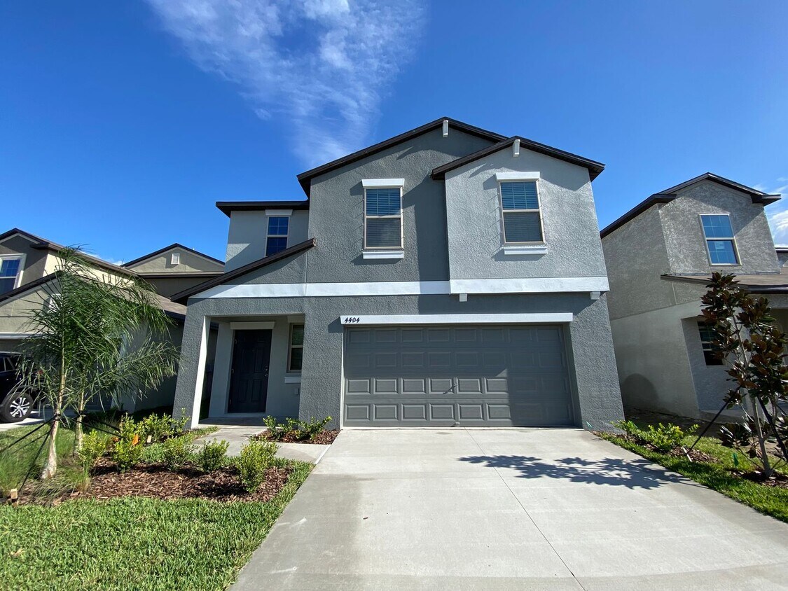 Foto principal - 4404 Eternal Prince Dr