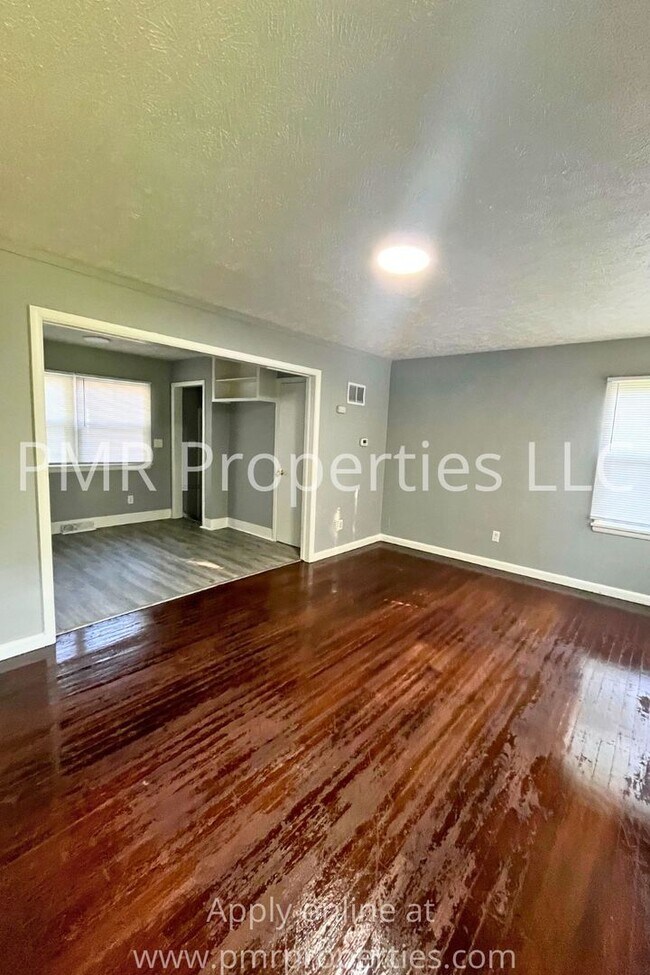 Foto del edificio - 3 Bedrooms / 1 Bathroom House