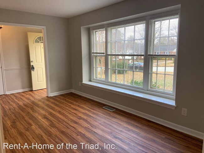 Foto del edificio - 3 br, 2 bath House - 4811 Ferncrest Drive