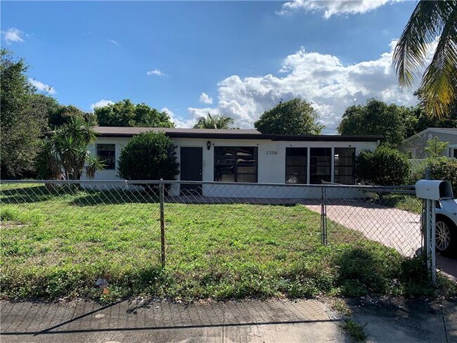 Foto del edificio - 2206 SW 5th St